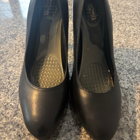 Michael Kors pumps - Picture 1 of 5